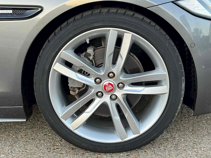 Jaguar XE GTDi R-Sport - U10001628