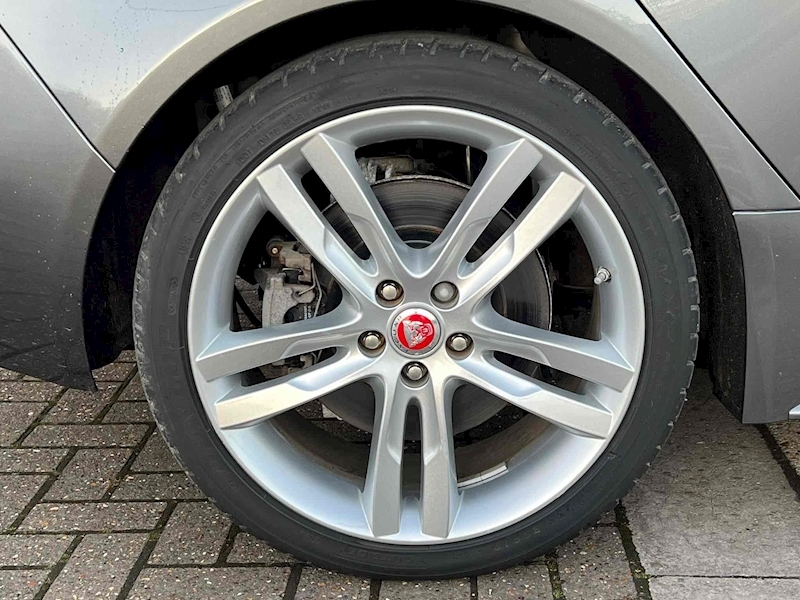 Jaguar XE GTDi R-Sport - U10001628