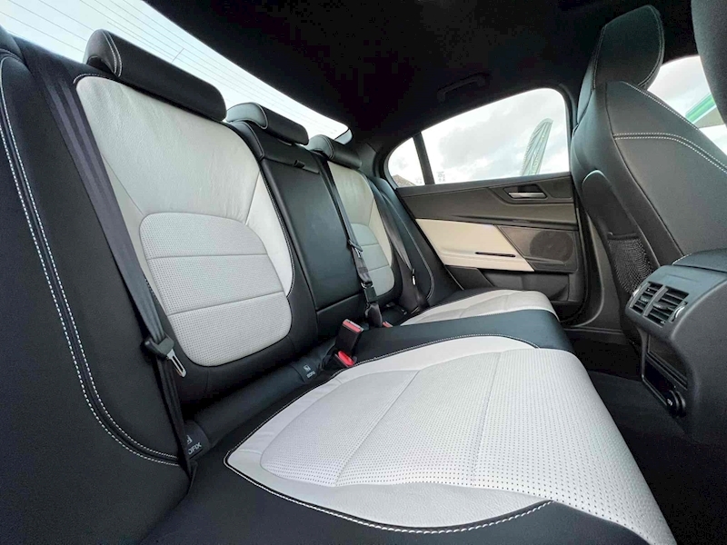 Jaguar XE GTDi R-Sport - U10001628