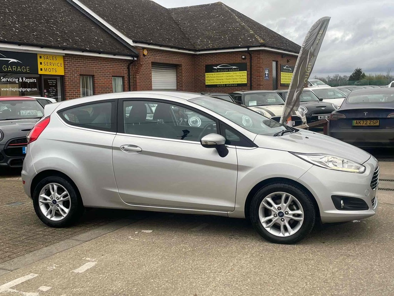 Ford Fiesta Zetec - U10001698