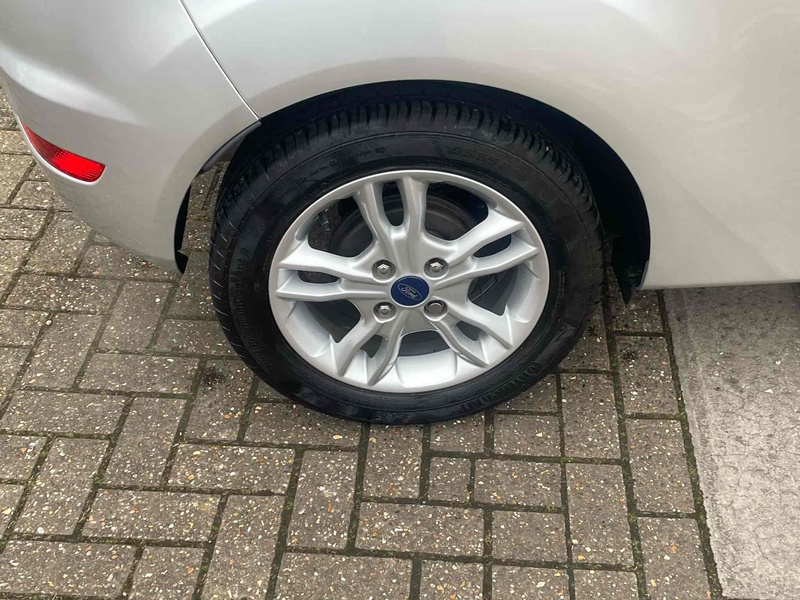Ford Fiesta Zetec - U10001698