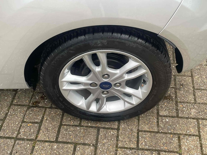 Ford Fiesta Zetec - U10001698