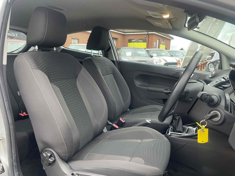 Ford Fiesta Zetec - U10001698