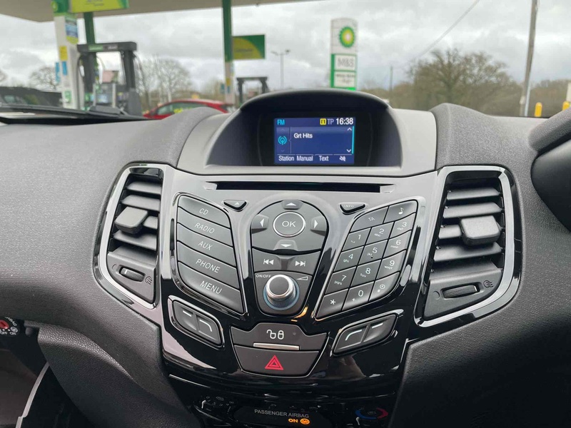 Ford Fiesta Zetec - U10001698