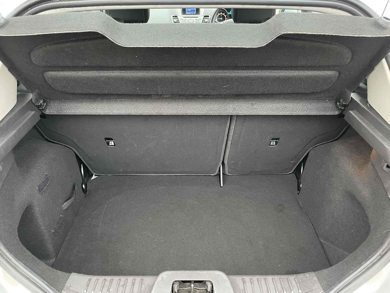 Ford Fiesta Zetec - U10001698