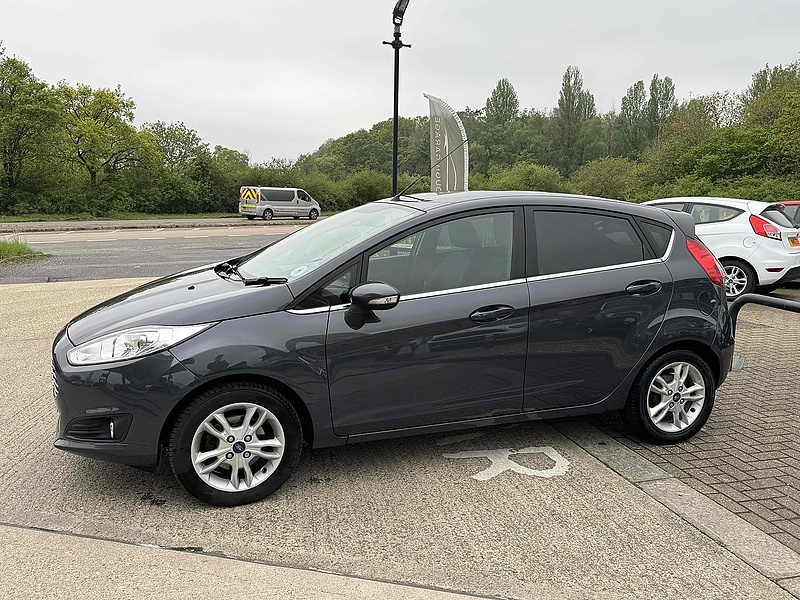 Ford Fiesta Zetec - U10001848