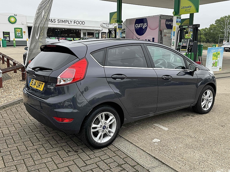 Ford Fiesta Zetec - U10001848