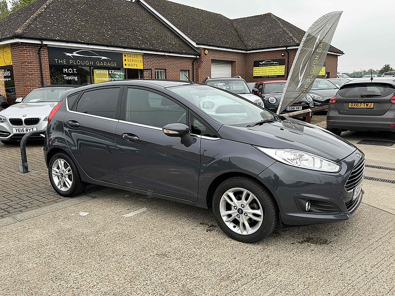 Ford Fiesta Zetec - U10001848