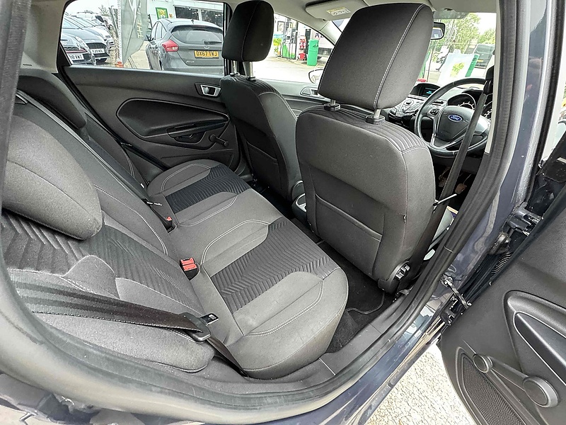 Ford Fiesta Zetec - U10001848