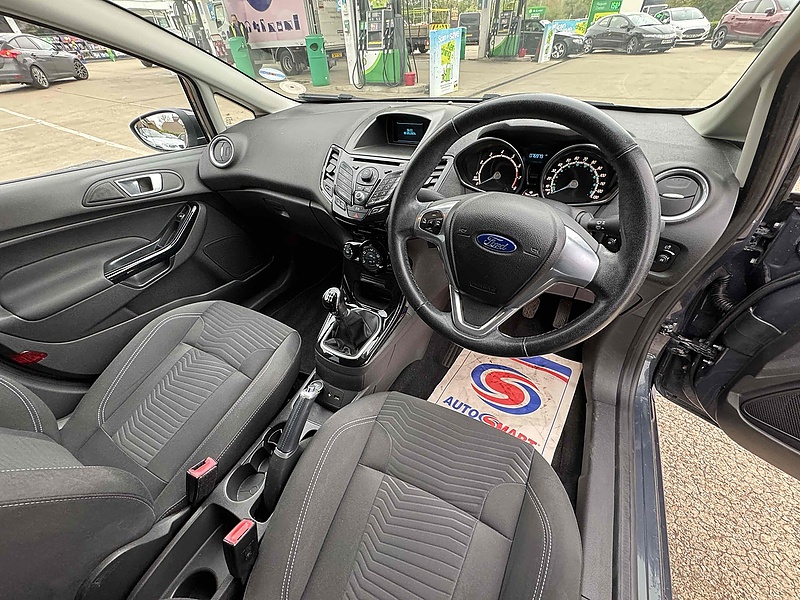 Ford Fiesta Zetec - U10001848