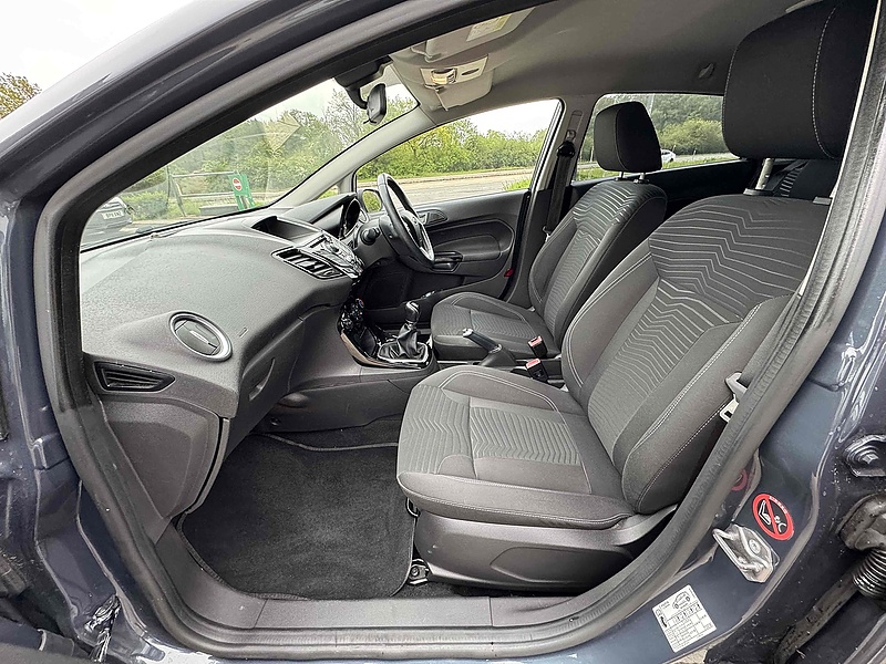 Ford Fiesta Zetec - U10001848