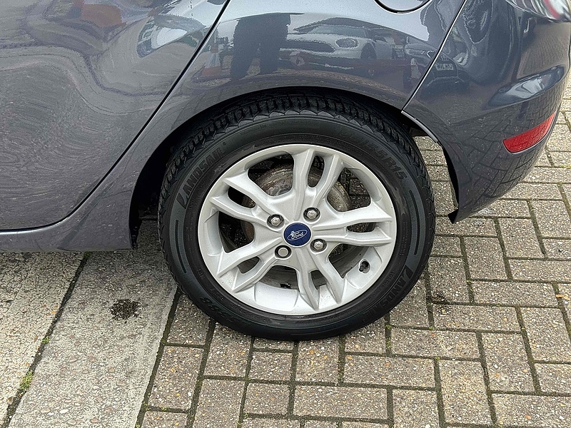 Ford Fiesta Zetec - U10001848