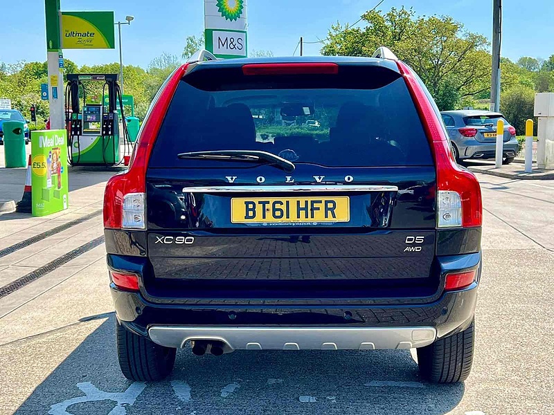 Volvo XC90 D5 SE - U10001850
