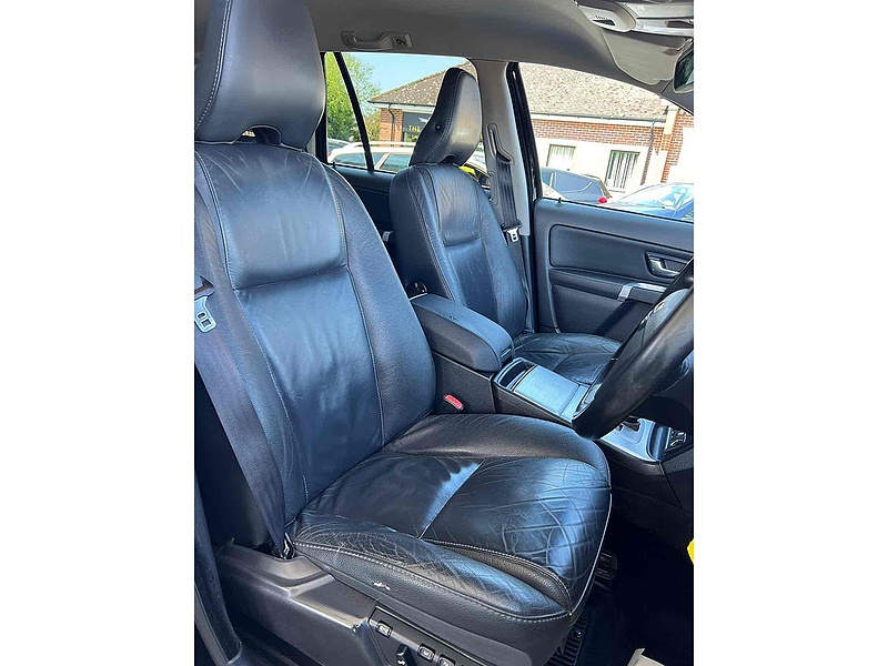 Volvo XC90 D5 SE - U10001850