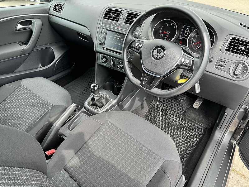 Volkswagen Polo TSI Match Edition - U10001883