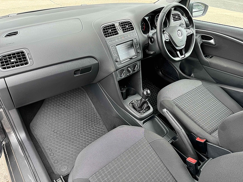 Volkswagen Polo TSI Match Edition - U10001883