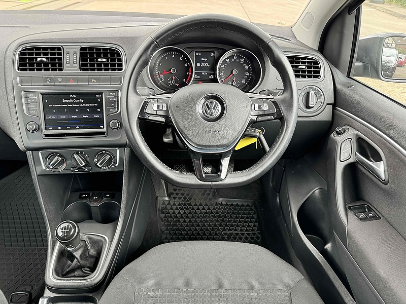 Volkswagen Polo TSI Match Edition - U10001883