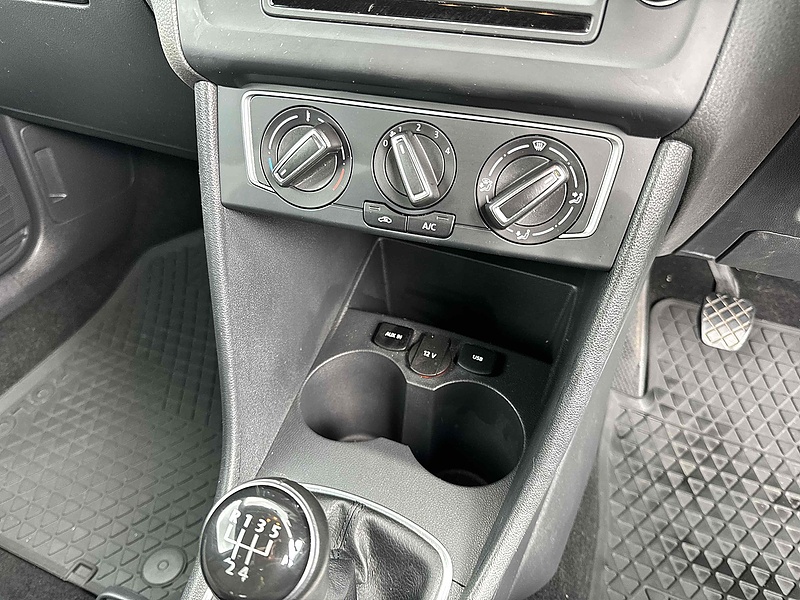 Volkswagen Polo TSI Match Edition - U10001883