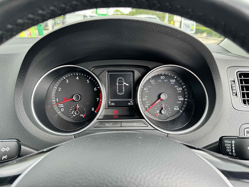 Volkswagen Polo TSI Match Edition - U10001883