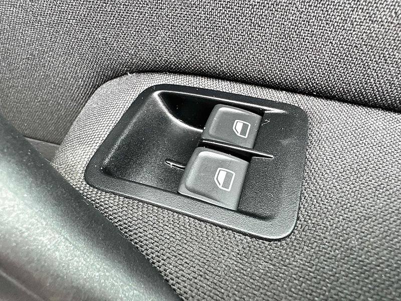 Volkswagen Polo TSI Match Edition - U10001883