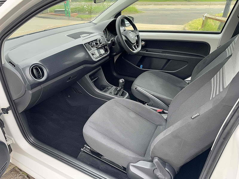 Volkswagen up! Move up! - U10001890