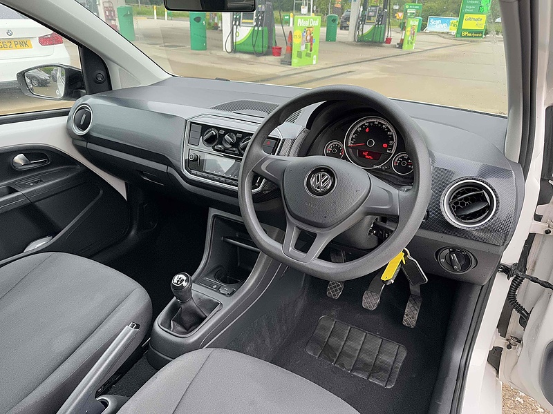 Volkswagen up! Move up! - U10001890