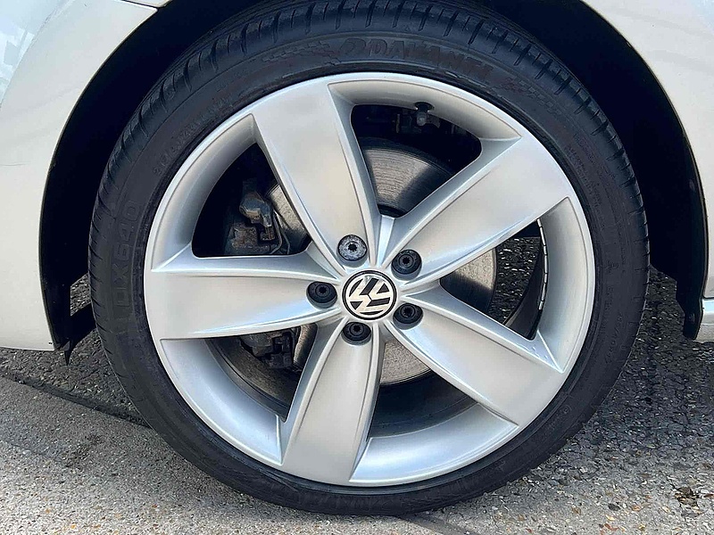 Volkswagen Polo TSI SEL - U10001904