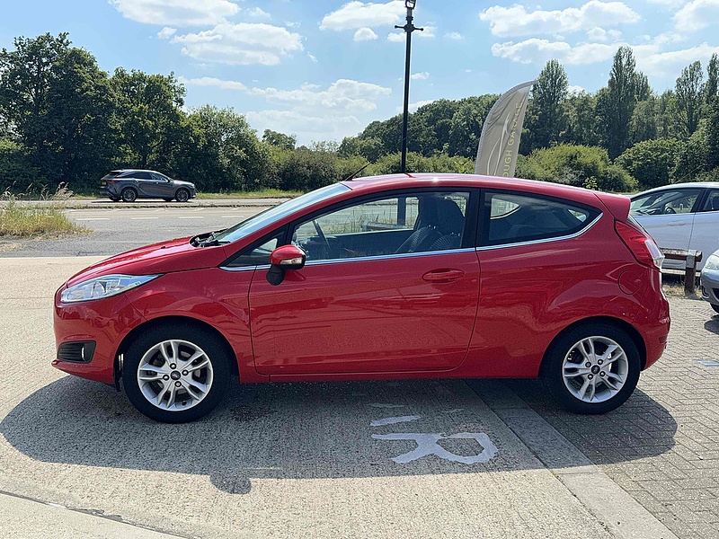Ford Fiesta Zetec - U10001951