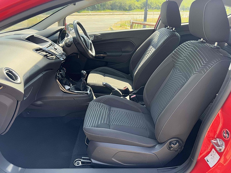 Ford Fiesta Zetec - U10001951