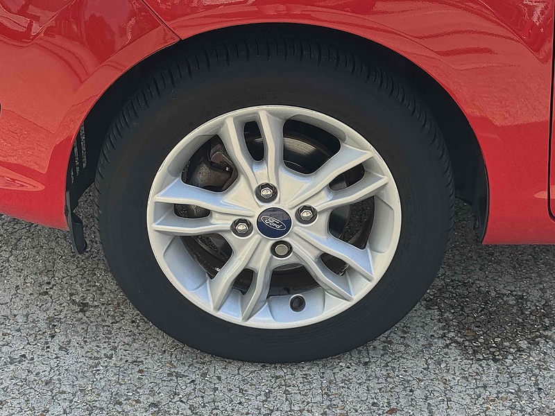 Ford Fiesta Zetec - U10001951