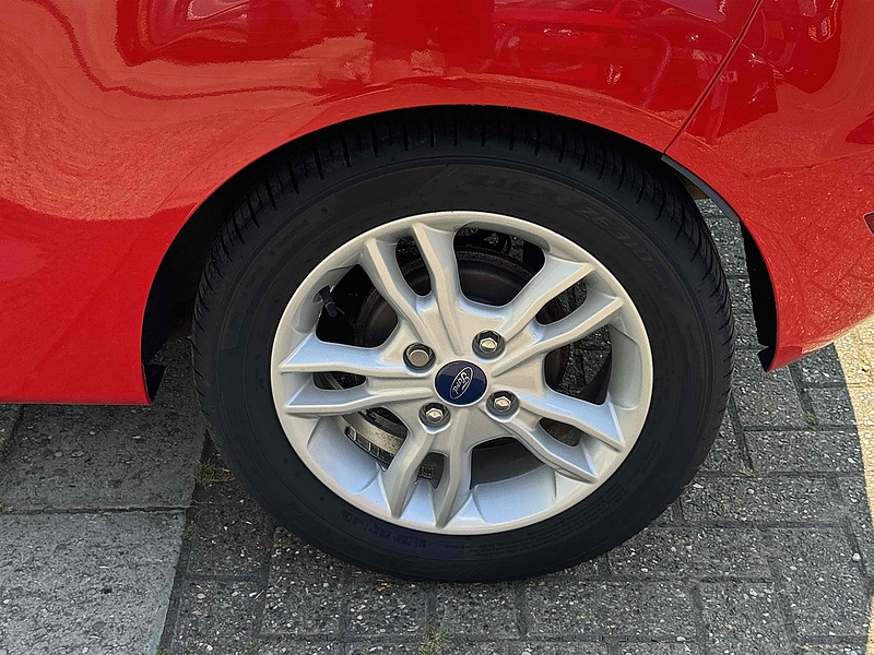 Ford Fiesta Zetec - U10001951