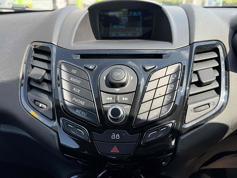 Ford Fiesta Zetec - U10001951