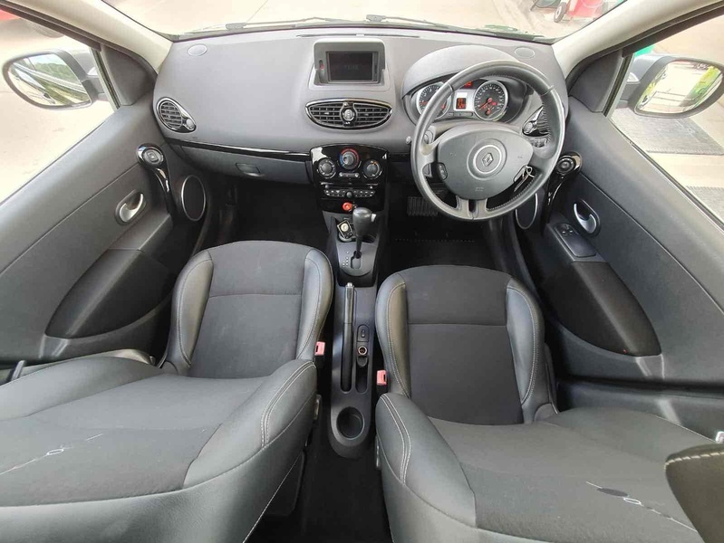 Renault Clio VVT Dynamique TomTom - U10001966