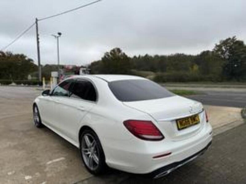 Mercedes-Benz E Class E220d AMG Line - U10001993