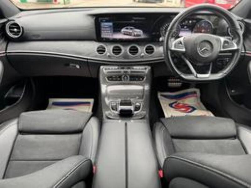 Mercedes-Benz E Class E220d AMG Line - U10001993