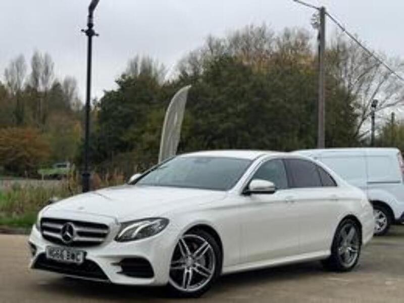 Mercedes-Benz E Class E220d AMG Line - U10001993