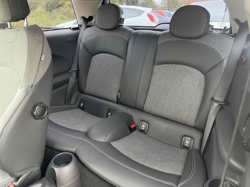 MINI Hatch Cooper - U10002031