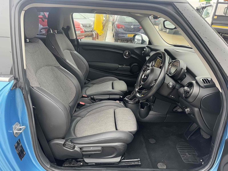 MINI Hatch Cooper - U10002031