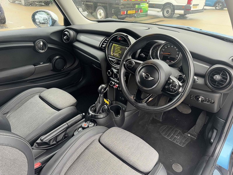 MINI Hatch Cooper - U10002031