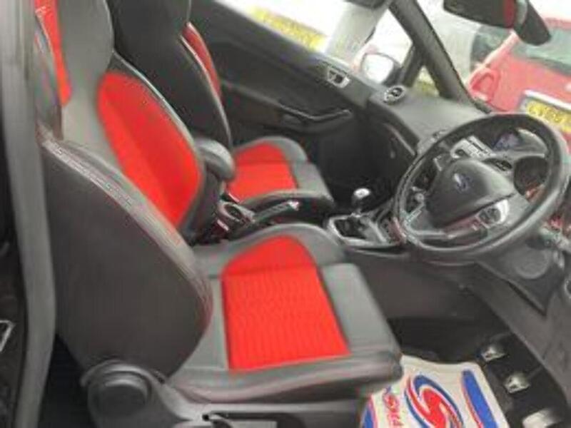 Ford Fiesta T EcoBoost ST-3 - U10002049