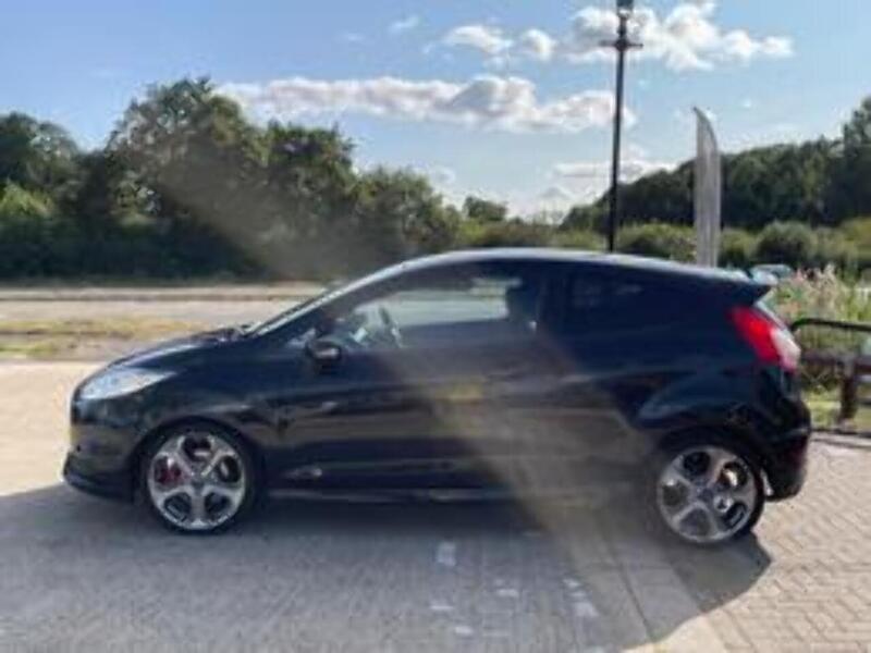 Ford Fiesta T EcoBoost ST-3 - U10002049