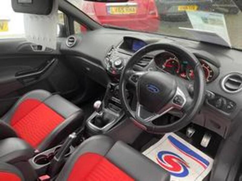 Ford Fiesta T EcoBoost ST-3 - U10002049
