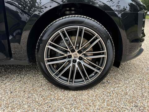 Porsche Macan 3.0T V6 S PDK 4WD Euro 6 (s/s) 5dr - U10002050
