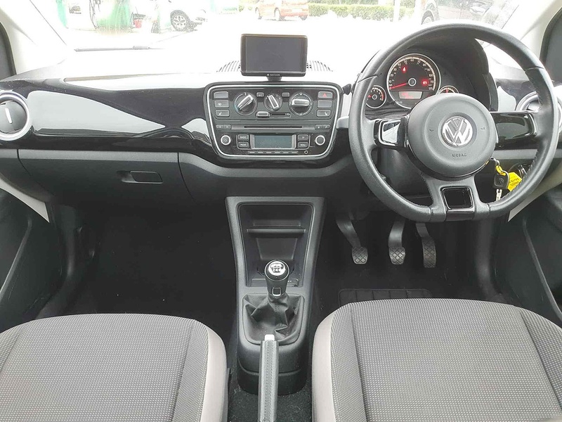Volkswagen up! High up! - U10002084