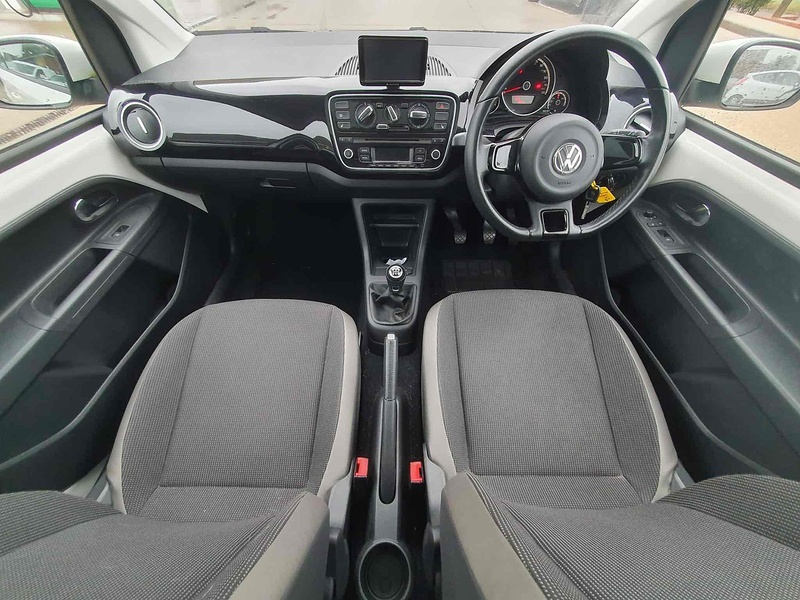 Volkswagen up! High up! - U10002084