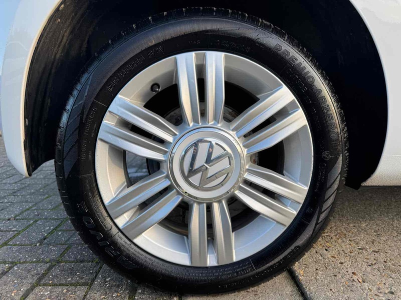 Volkswagen up! High up! - U10002086