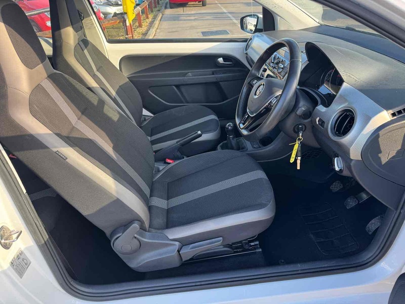 Volkswagen up! High up! - U10002086