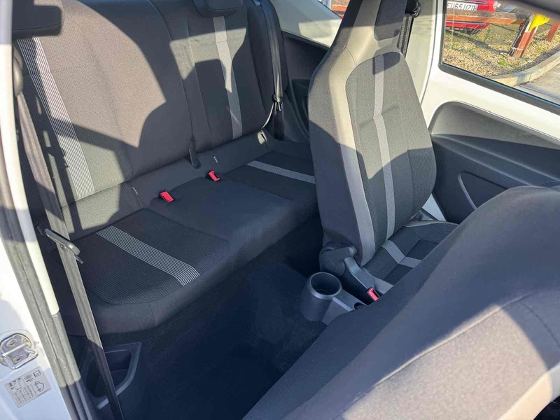 Volkswagen up! High up! - U10002086