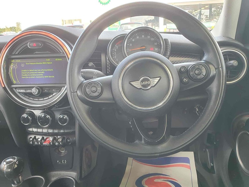 MINI Hatch Cooper SD - U10002132