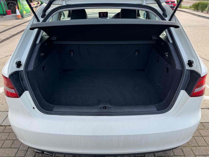 Audi A3 TFSI CoD Sport - U10002208